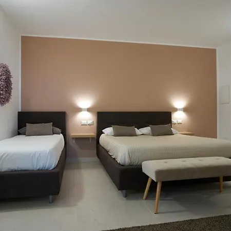 Il Girasole Oda ve Kahvaltı Capo dʼOrlando