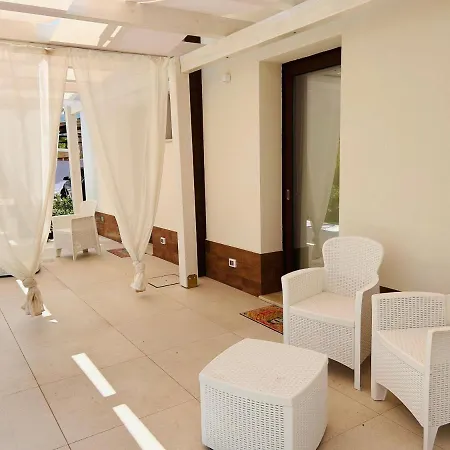 Oda ve Kahvaltı Il Girasole Capo dʼOrlando