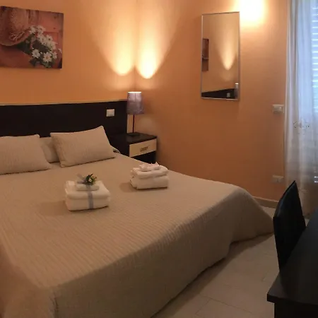 Oda ve Kahvaltı Il Girasole Capo dʼOrlando