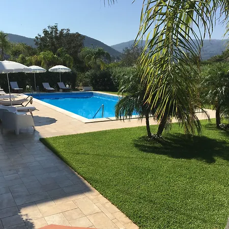 Oda ve Kahvaltı Il Girasole Capo dʼOrlando